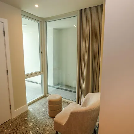 Ned's Prázdninový dům *