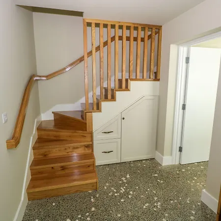 Ned's Prázdninový dům