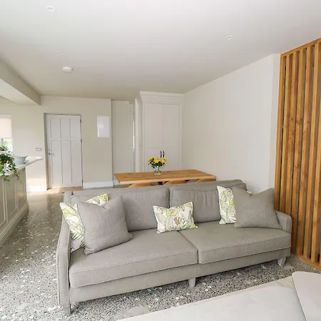 בית נופש Ned's *